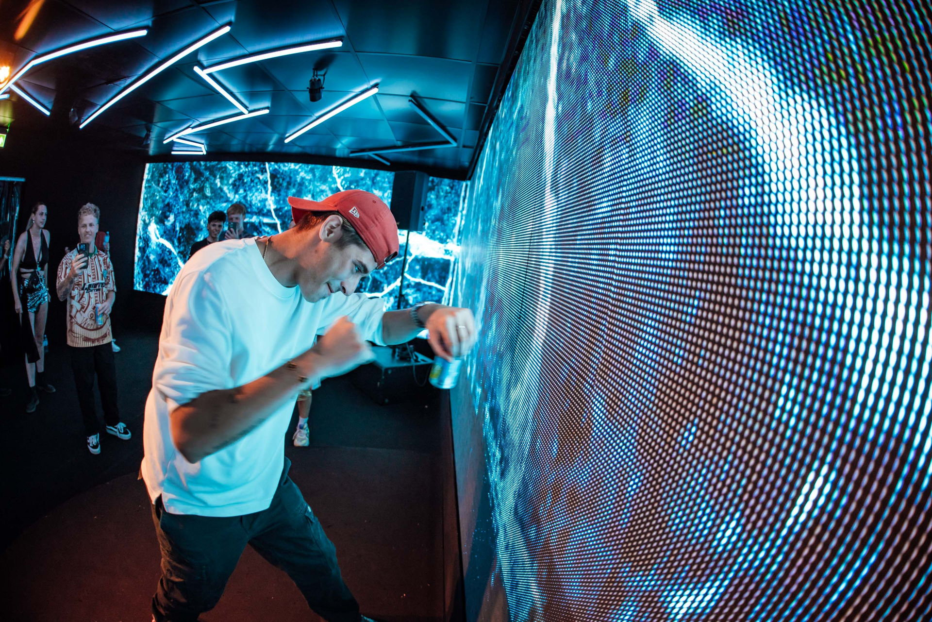 Smirnoff Ice × Break the Ice, foto 9